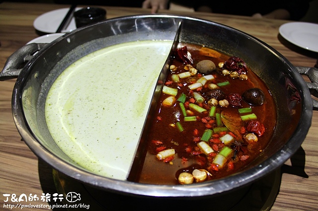 【捷運西門】花食間 精緻麻辣火鍋–藝術火鍋，食材與藝術融合，視覺味覺都享受!