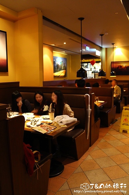 【捷運市政府】加州創意廚房 California Pizza Kitchen–窯烤豬肉脆餅、薄脆披薩好涮嘴!