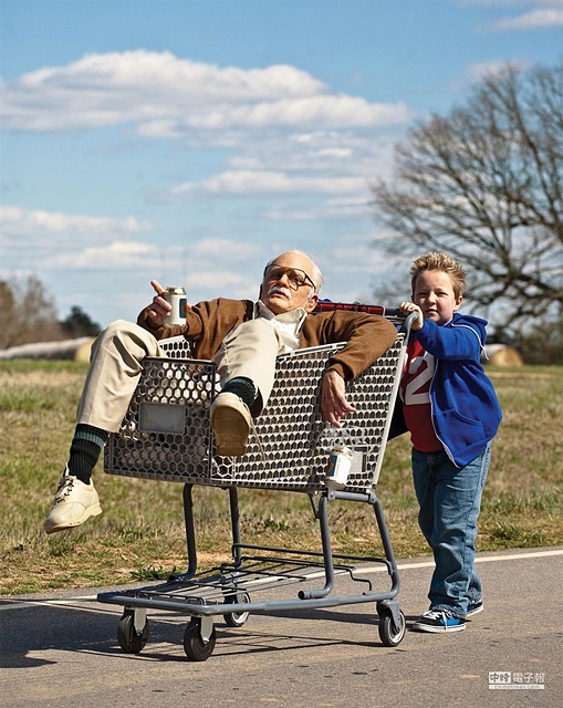 【電影心得】無厘取鬧：祖孫卡好 Jackass Presents: Bad Grandpa