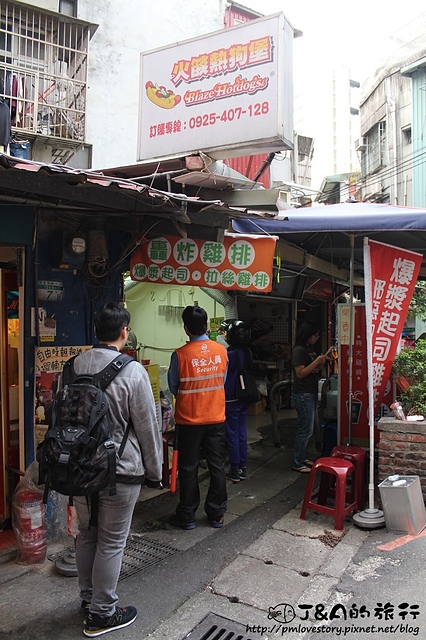 【捷運公館美食】轟炸雞排（已搬至公館）超誘人爆漿起司雞排!光華商場附近覓食好去處~