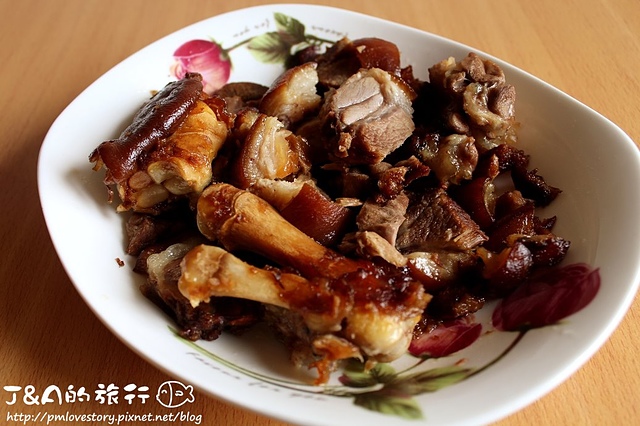 【宅配美食】李媽媽古早味封肉豬腳–豬腳皮Q肉香，微波即食超方便!伴手禮推薦!