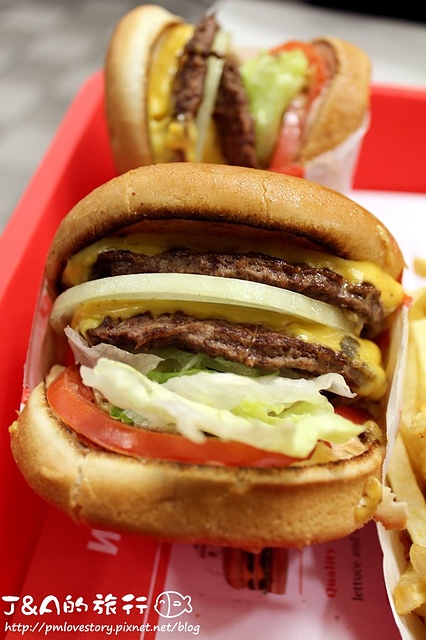 【美國西岸♥Torrance】In-N-Out Burger–雙層起司牛肉好過癮!搭配生菜洋蔥好爽口呢~