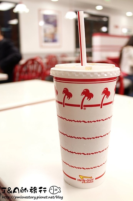 【美國西岸♥Torrance】In-N-Out Burger–雙層起司牛肉好過癮!搭配生菜洋蔥好爽口呢~