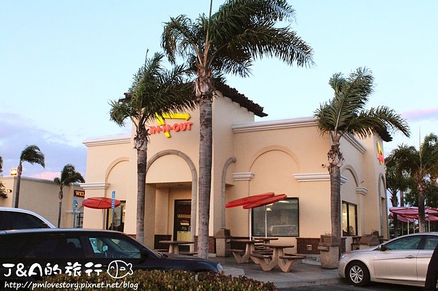 【美國西岸♥Torrance】In-N-Out Burger–雙層起司牛肉好過癮!搭配生菜洋蔥好爽口呢~