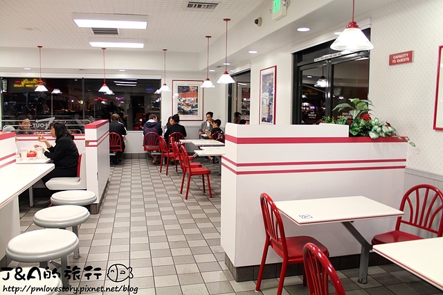 【美國西岸♥Torrance】In-N-Out Burger–雙層起司牛肉好過癮!搭配生菜洋蔥好爽口呢~