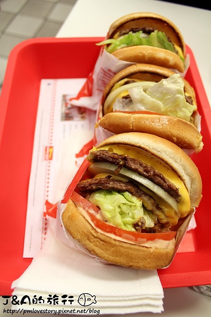 【美國西岸♥Torrance】In-N-Out Burger–雙層起司牛肉好過癮!搭配生菜洋蔥好爽口呢~