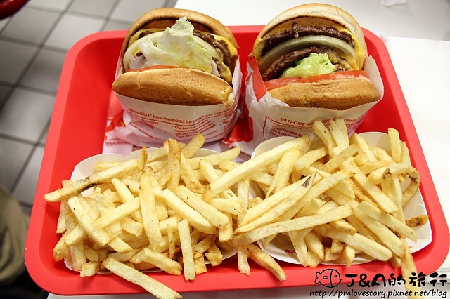 【美國西岸♥Torrance】In-N-Out Burger–雙層起司牛肉好過癮!搭配生菜洋蔥好爽口呢~