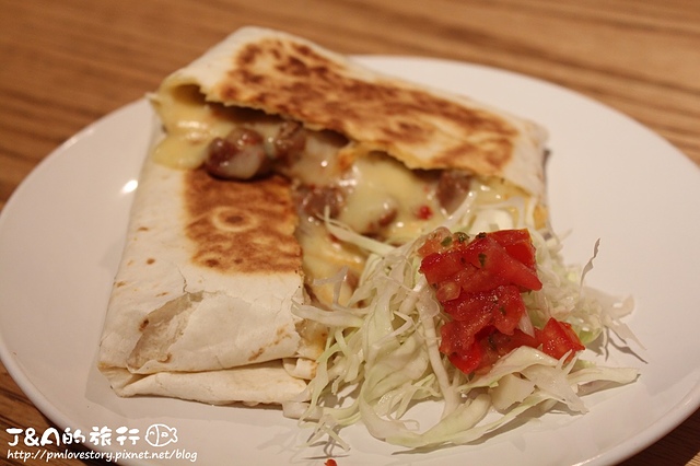 【台北車站】Libre Burrito 墨西哥料理–爆漿起司薄餅，餅皮酥脆、起司好多!!!!