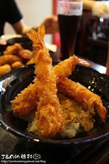 【台北車站】新丼–丼飯與蔥花、起司、泡菜、九層塔蹦出新的滋味! 非凡大探索蔥丼/非凡大探索平價丼飯/非凡大探索起司丼飯