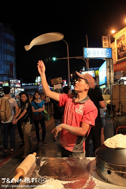 【捷運劍潭】Ladu巴巴手工甩餅–濃郁咖哩、Q彈餅皮，士林夜市平價美食小吃~