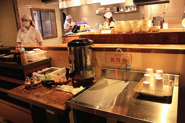 【捷運板橋】溫屋烏龍麵–迷你生魚格子丼飯&Q彈有嚼勁的烏龍冷麵 (古式讃岐うどん温や、温や烏龍麵)