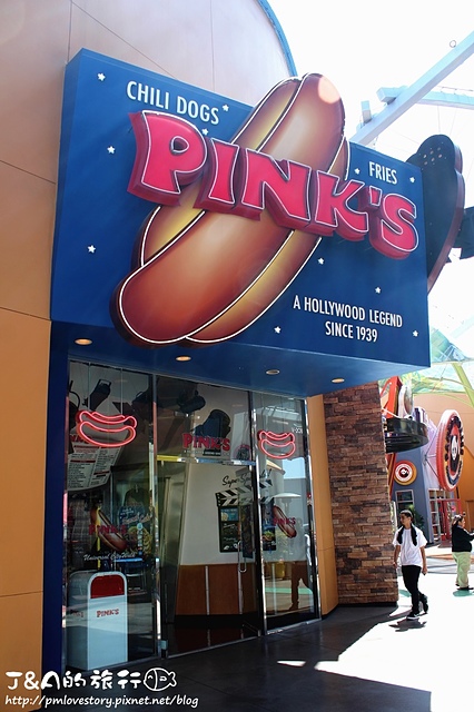 【美國西岸♥Universal City】Pink’s Hot Dogs–三條培根搭起司肉醬熱狗堡=熱量爆表的美食!