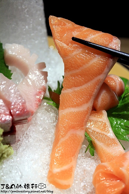 【捷運中山】魚兵衛太春和食處–魚肚刺身鮮甜美味、松阪豬脆彈鮮香!