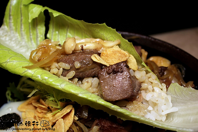 【捷運忠孝復興】開丼 燒肉VS丼飯–滿滿骰子牛和松阪豬的丼飯，吃得好過癮! 微風廣場美食街