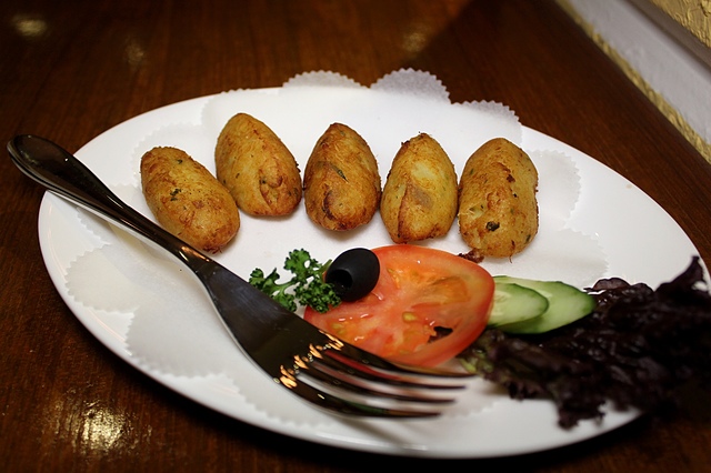 東區特色葡國料理，場地寬敞適合聚餐辦活動唷~新帆船餐廳 新帆船澳門葡國餐廳 Restaurante Vela Latina