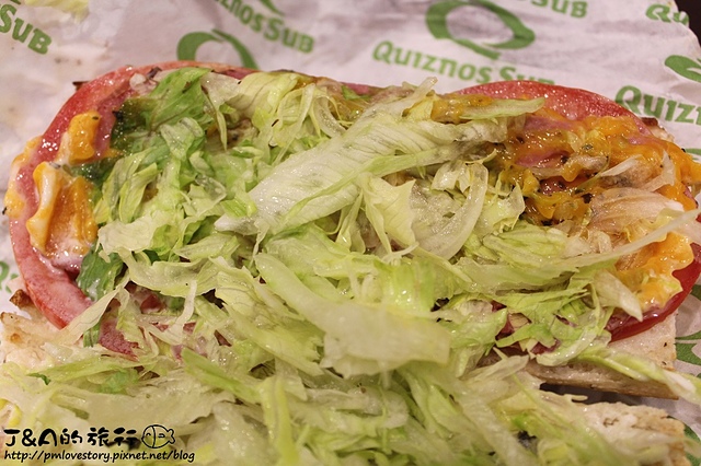 【捷運公館】Quiznos Sub–香烤牛肉起司濃郁搭配上酥軟帕瑪森麵包~ 台大美食 公館美食 美國潛艇堡