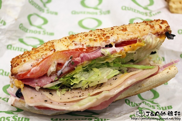 【捷運公館】Quiznos Sub–香烤牛肉起司濃郁搭配上酥軟帕瑪森麵包~ 台大美食 公館美食 美國潛艇堡