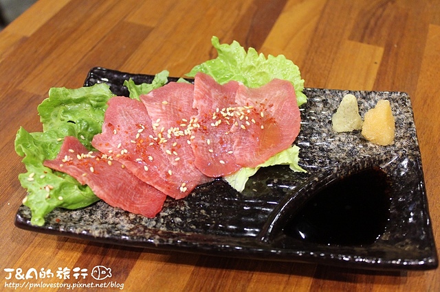 【捷運中山】金太郎平盆鍋料理–日本來的特色平盆鍋.生牛肉料理。ちりとり鍋 金太郎 kintaro  テッチャン鍋金太郎