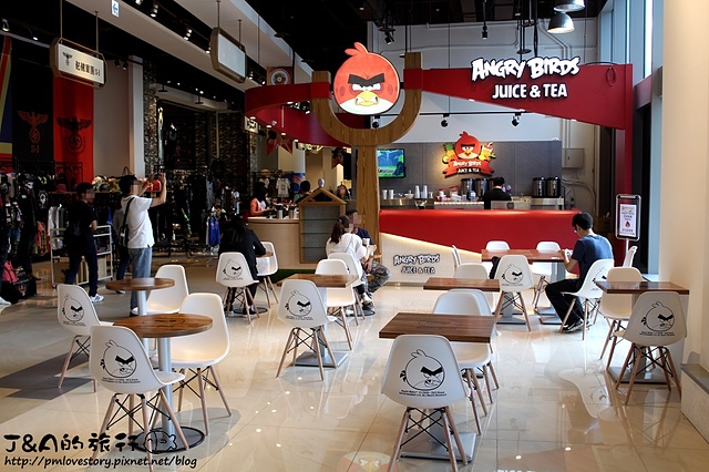 【捷運板橋】Angry Birds Juice & Tea(附菜單)–可愛憤怒鳥主題飲料店,平價現打新鮮果汁(憤怒鳥鮮果)! Angry Birds 果汁&茶/憤怒鳥果汁&茶/憤怒鳥主題餐廳/麗寶百貨