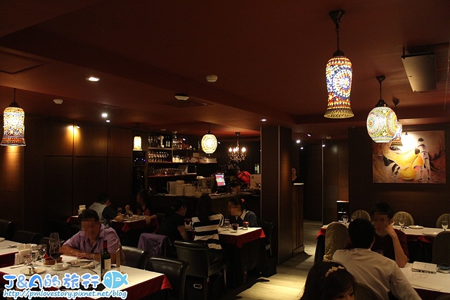 【捷運中山國中】西班牙小酒館 Hestia Tapas Bar–香烤蘋果塔搭配香草冰淇淋冷熱交融的口感很吸引人~ 台北聚餐餐廳/西班牙海鮮烤飯/西班牙餐廳/松山區美食/松山區餐廳