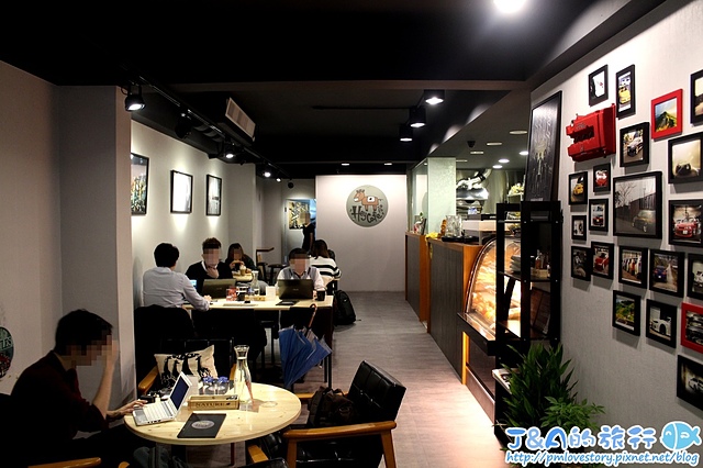 【捷運善導寺/台北車站】Hey Cafe–爆漿又超牽絲烤雞帕里尼,肉嫩香味濃、吐司酥香好吃!用餐不限時餐廳推薦。