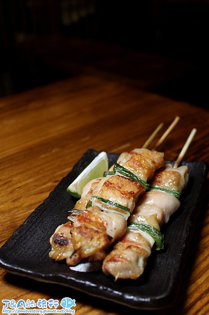 【捷運忠孝敦化】川賀燒烤居酒屋–東區聚餐餐廳推薦，鰻魚飯只要160元、奶油螃蟹1蟹2吃好滿足，牽絲芋頭球也很好吃唷~