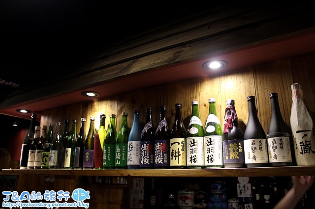 【捷運忠孝敦化】川賀燒烤居酒屋–東區聚餐餐廳推薦，鰻魚飯只要160元、奶油螃蟹1蟹2吃好滿足，牽絲芋頭球也很好吃唷~