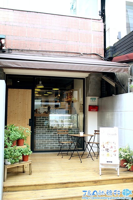 【捷運松江南京】Jar Pâtisserie 瓶子甜點–野餐推薦!攜帶方便瓶子甜點,綠野仙蹤擺在桌上就像是一件藝術品！超療癒瓶子甜點/台北瓶子甜點/綠野仙蹤/草莓海綿蛋糕