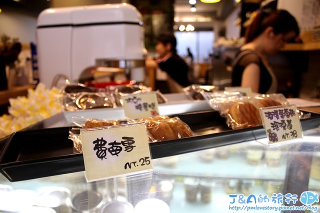 【捷運松江南京】Jar Pâtisserie 瓶子甜點–野餐推薦!攜帶方便瓶子甜點,綠野仙蹤擺在桌上就像是一件藝術品！超療癒瓶子甜點/台北瓶子甜點/綠野仙蹤/草莓海綿蛋糕