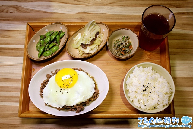 知稻食堂 平價打拋豬搭半熟蛋鹹香又下飯，內用可免費續飯一次。【捷運永安市場/捷運頂溪】永和美食 平價美食