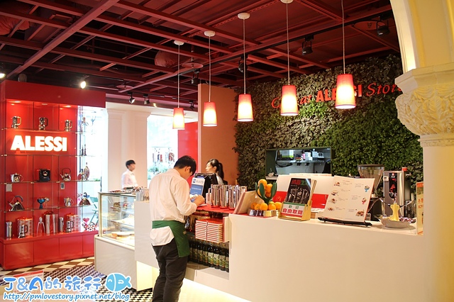 【板橋車站】Cafe at Alessi Store–享受異國情調，板橋大遠百義大利麵、下午茶推薦