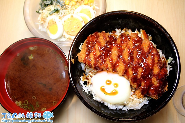 【捷運象山】神戶かつ丼吉兵衛(吉兵衛かつ丼豬排蓋飯)–新開幕日本豬排丼半價!大份量豬排丼190元就吃的到~台灣神戶かつ丼吉兵衛/神戶吉兵衛豬排蓋飯/神戶吉兵衛豬排丼飯