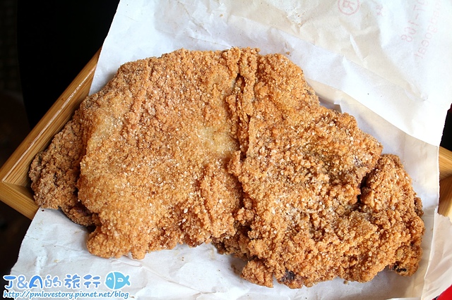 【台南中西區】炸去啃 Fried Go Eat (台南永福店)–可內用工業主題鹽酥雞店價格一樣平價!還有海鮮丼、雞肉丼、懷舊與異國炸物拼盤。 台南美食/台南小吃/中西區小吃/中西區美食