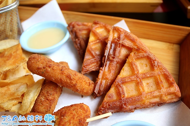 【台南中西區】炸去啃 Fried Go Eat (台南永福店)–可內用工業主題鹽酥雞店價格一樣平價!還有海鮮丼、雞肉丼、懷舊與異國炸物拼盤。 台南美食/台南小吃/中西區小吃/中西區美食