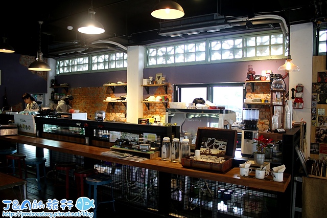 【宜蘭車站】CAFÉ SLOW TRAIN 咖啡館–檸檬咖啡酸甜清爽,黑糖拿鐵香甜順口! 宜蘭美食/宜蘭咖啡館/宜蘭餐廳