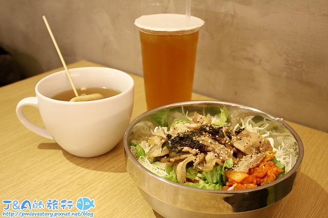 拌公室韓式拌飯-100元就吃得到韓式拌飯!推薦甜辣涮嘴的韓式炸雞拌飯！拌公室韓式拌飯專賣店【捷運松江南京】四平商圈美食/拌公室菜單