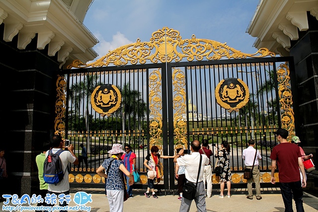 【馬來西亞旅遊❤吉隆坡一日遊景點】國家皇宮 Istana Negara + 國家英雄紀念碑 National Monument + 獨立廣場周邊景點 Merdeka Square。吉隆坡旅遊景點推薦/吉隆坡婚紗拍攝景點推薦