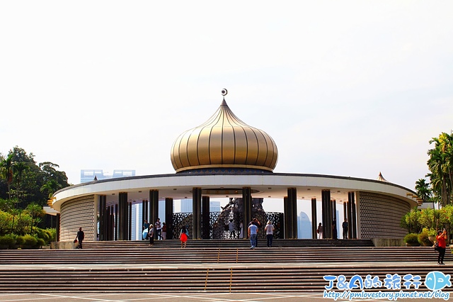 【馬來西亞旅遊❤吉隆坡一日遊景點】國家皇宮 Istana Negara + 國家英雄紀念碑 National Monument + 獨立廣場周邊景點 Merdeka Square。吉隆坡旅遊景點推薦/吉隆坡婚紗拍攝景點推薦