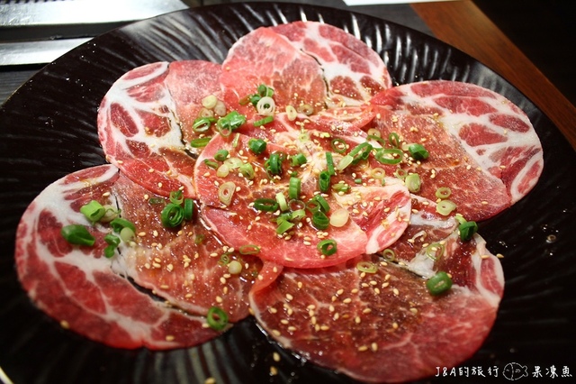 【捷運台北橋】肉王炭火燒肉和牛居酒屋–美國Prime級的瘦肉與油脂的組合，Juicyu又多汁!!