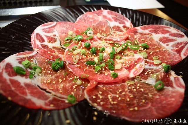 【捷運台北橋】肉王炭火燒肉和牛居酒屋–美國Prime級的瘦肉與油脂的組合，Juicyu又多汁!!