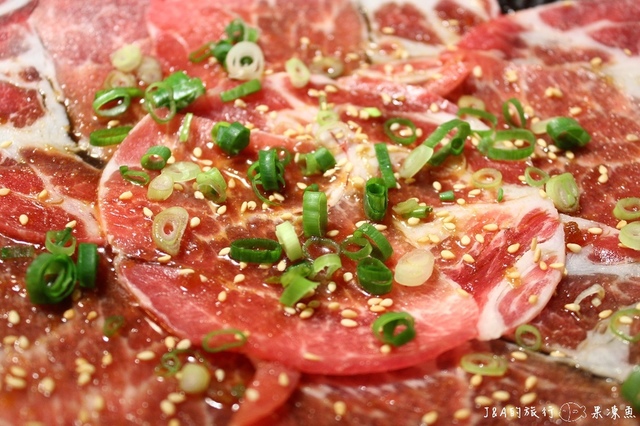 【捷運台北橋】肉王炭火燒肉和牛居酒屋–美國Prime級的瘦肉與油脂的組合，Juicyu又多汁!!