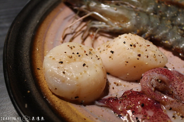 【捷運台北橋】肉王炭火燒肉和牛居酒屋–美國Prime級的瘦肉與油脂的組合，Juicyu又多汁!!