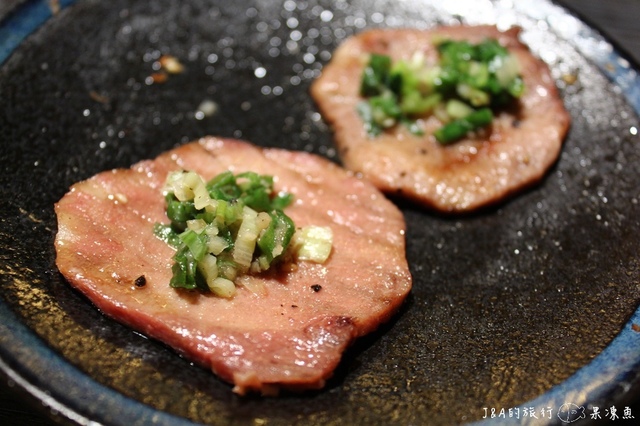 【捷運台北橋】肉王炭火燒肉和牛居酒屋–美國Prime級的瘦肉與油脂的組合，Juicyu又多汁!!