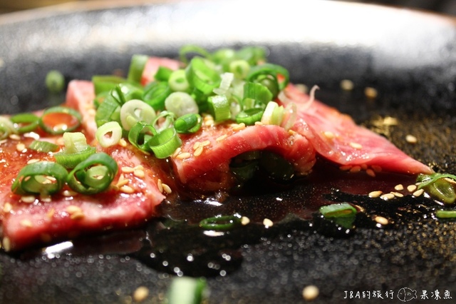 【捷運台北橋】肉王炭火燒肉和牛居酒屋–美國Prime級的瘦肉與油脂的組合，Juicyu又多汁!!