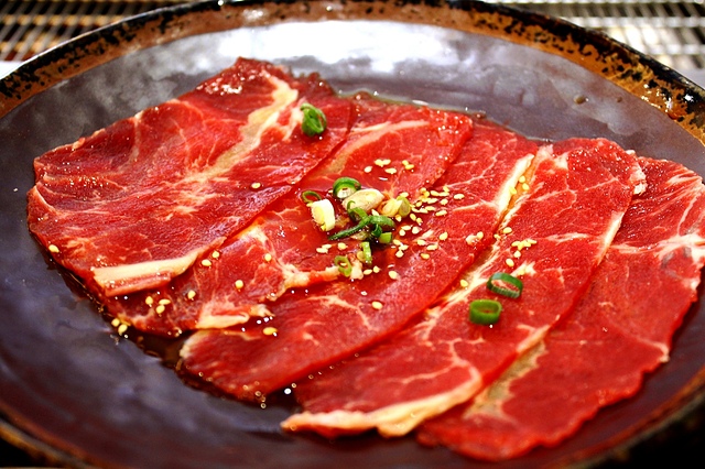 【捷運西門】三朵花炭火燒肉‧鍋物–韓國烤肉、燒肉、火鍋 吃到飽