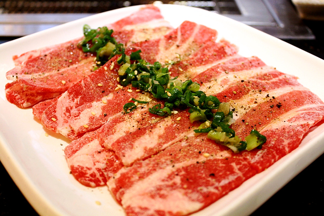 【捷運西門】三朵花炭火燒肉‧鍋物–韓國烤肉、燒肉、火鍋 吃到飽