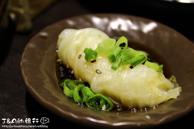 【捷運松江南京】鮮定食–海鮮牛肉燒定食，現煎牛小排搭上厚實生魚片，給你不同的定食饗宴!