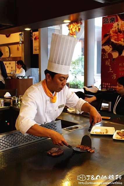 【捷運南港展覽館】高樂餐飲 KOURAKU鐵板料理 小高玉迴轉壽司–鐵板燒與壽司雙重組合料理!