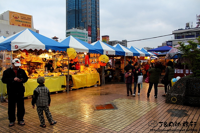 【基隆】海洋廣場 黃色小鴨–小鴨最終站，過年假期旅遊景點。